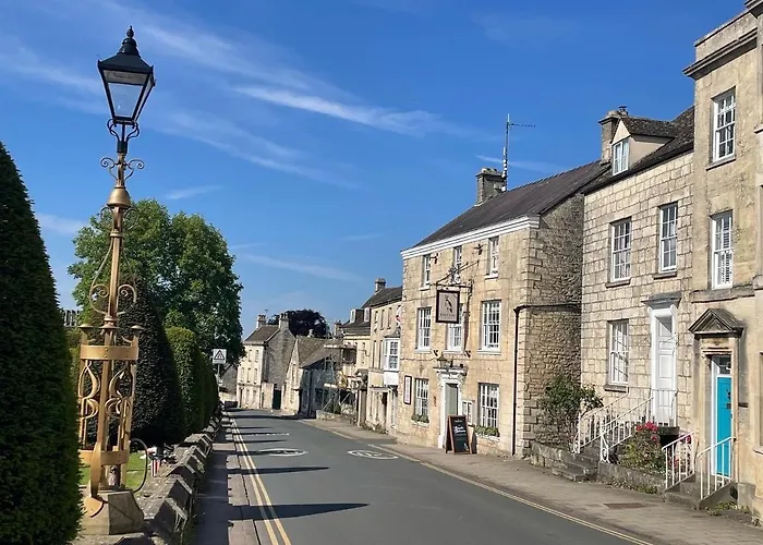 Cotswold Lodge